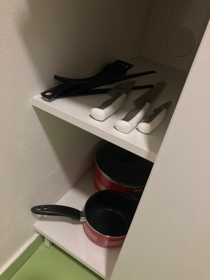 Capsule Hostel Zizkov Tower Прага Екстериор снимка
