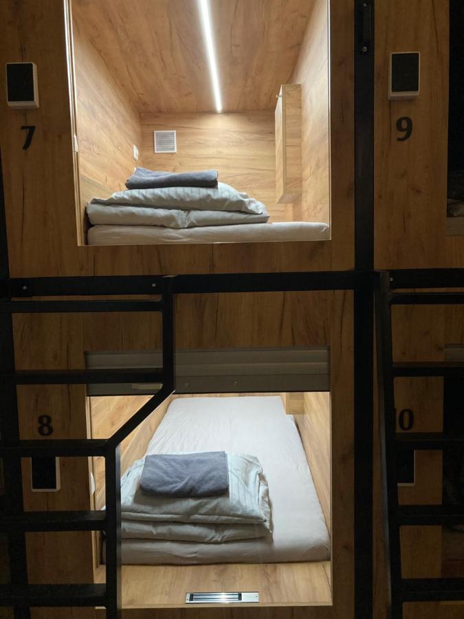 Capsule Hostel Zizkov Tower Прага Екстериор снимка