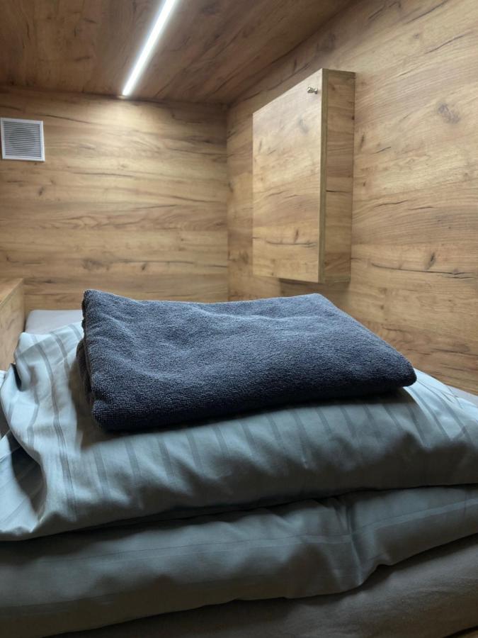 Capsule Hostel Zizkov Tower Прага Екстериор снимка