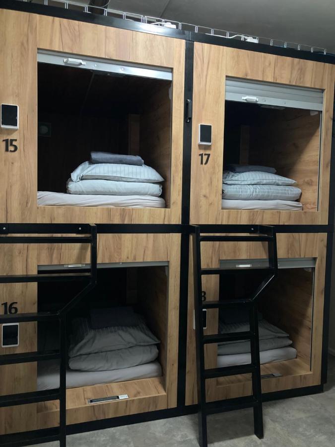 Capsule Hostel Zizkov Tower Прага Екстериор снимка