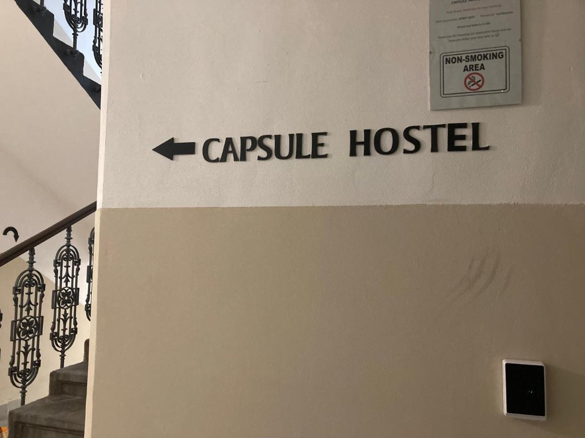 Capsule Hostel Zizkov Tower Прага Екстериор снимка