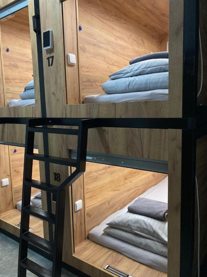 Capsule Hostel Zizkov Tower Прага Екстериор снимка